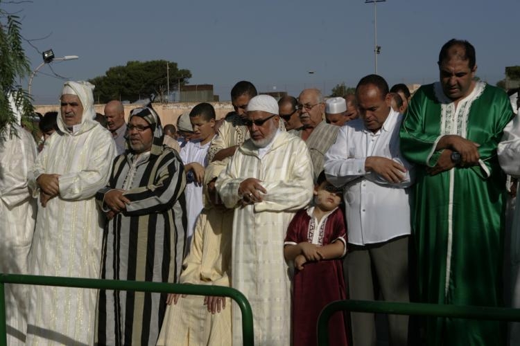 Miles de musulmanes celebran hoy en Melilla el final del Ramadán o Aid El Fitr