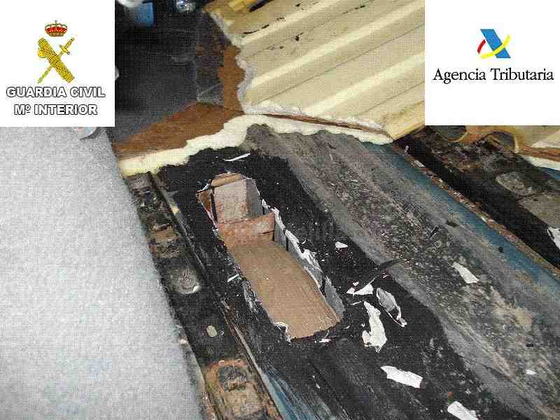 La Guardia Civil interviene 16 kilogramos de droga en dos nuevas actuaciones en el puerto de Melilla