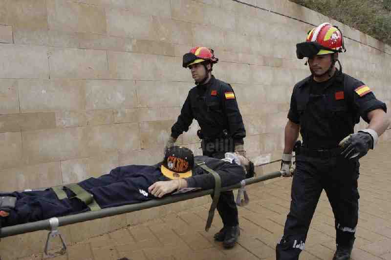 La caída de un tramo de valla y un accidente en el puerto, entre las incidencias atendidas hoy en el simulacro de la UME