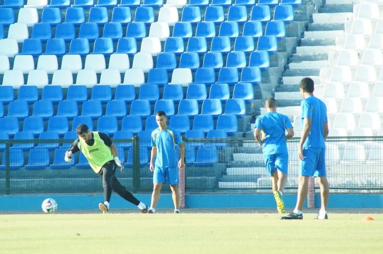 La U.D. Melilla vuelve a ejercitarse en doble sesión