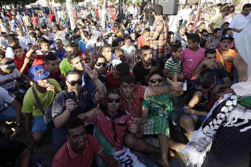 Cientos de melillenses participan en la manifestación pro Palestina convocada por CPM