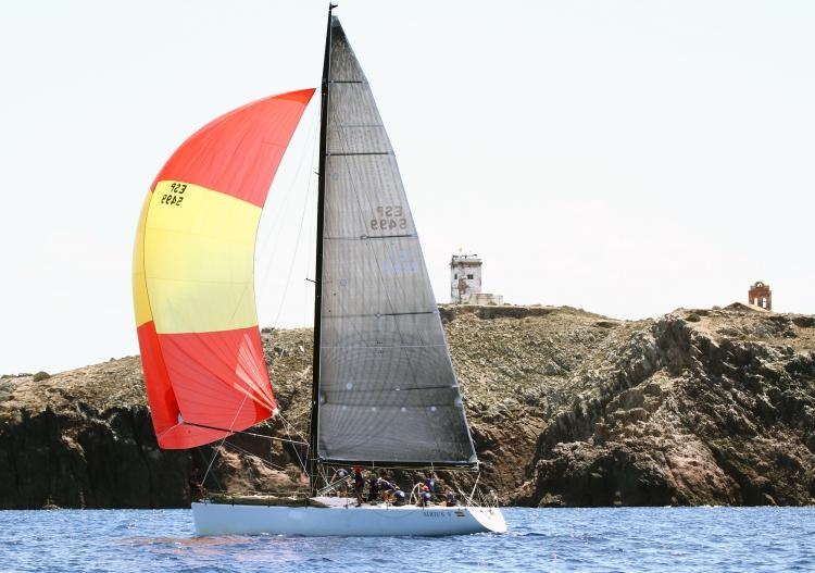 XI Regata Aproximación "Dos Continentes": "Icue IV" lidera la flota a su paso por las Chafarinas