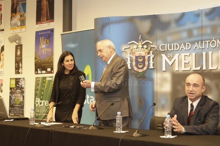 Melilla pone en marcha el segundo cable submarino que permitirá llevar la fibra a cada hogar y disponer de 100 Mb de bajada