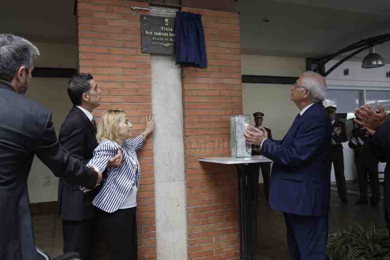 La Autoridad Portuaria homenajea a Pepe Imbroda dedicándole una plaza en el Puerto Deportivo