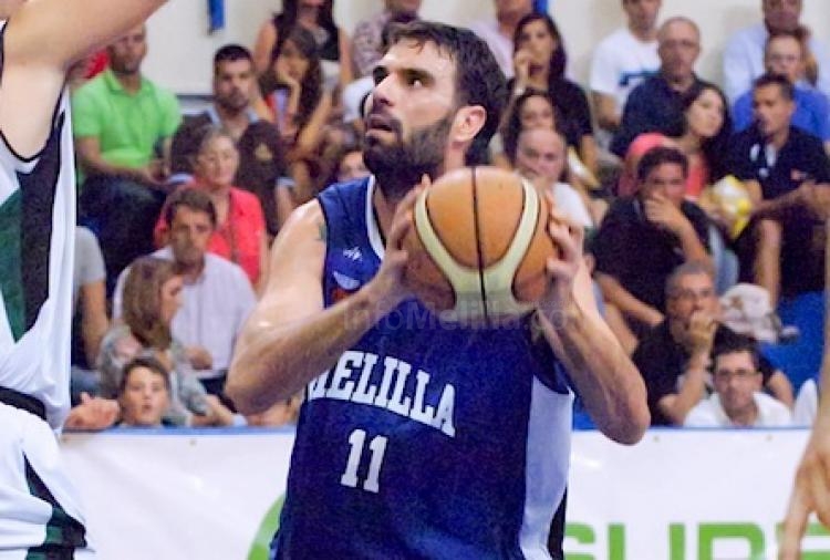 Desde la FEB elogian a Héctor Manzano como el "Capitán Trueno" de Melillla Baloncesto