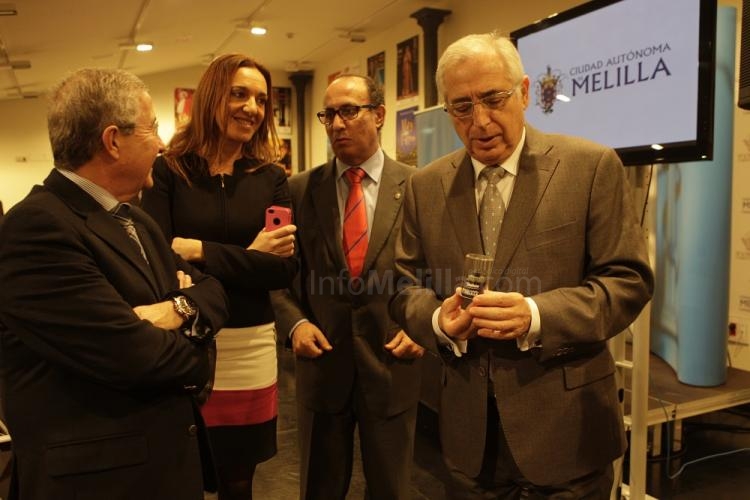 Melilla pone en marcha el segundo cable submarino que permitirá llevar la fibra a cada hogar y disponer de 100 Mb de bajada