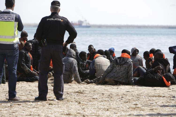 Llega a Melilla una patera con 25 subsaharianos adultos a bordo