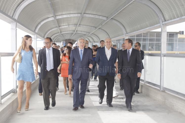 Inaugurada la nueva pasarela peatonal del puerto que facilitará el embarque y desembarque de pasajeros entre el Muelle Ribera II y el Espigón