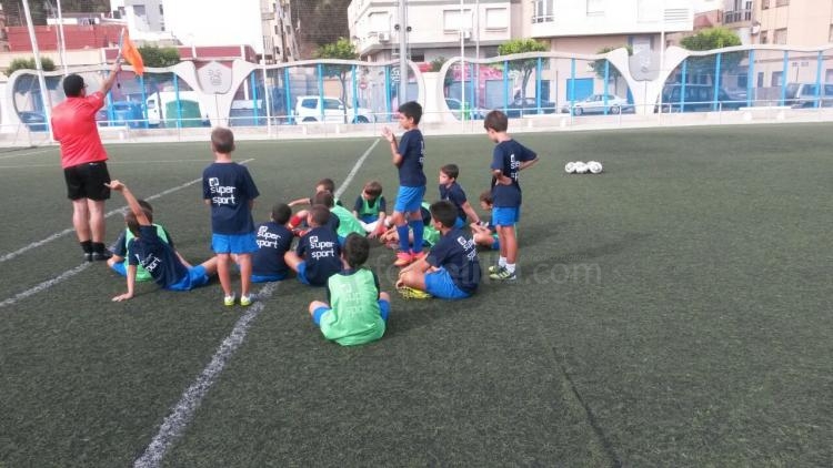 Continúa desarrollándose con éxito el I Campus de Verano de la Peña Real Madrid