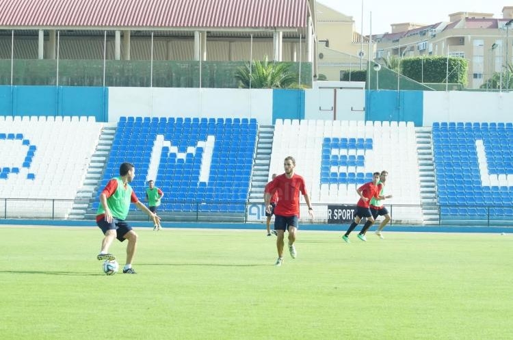 Buenas sensaciones en el partido de entrenamiento de la U.D. Melilla