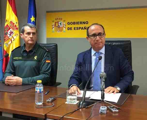 El Barkani junto al coronel jefe de la Guardia Civil