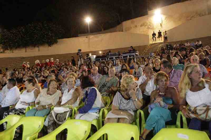 Indira Estrada y Daniel Jesús Rodríguez, nuevos y flamantes Miss y Mister World Melilla 2014