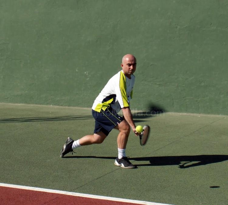 Tenis: Axel Fernández y Mamen Pérez se proclaman campeones en el Master Absoluto