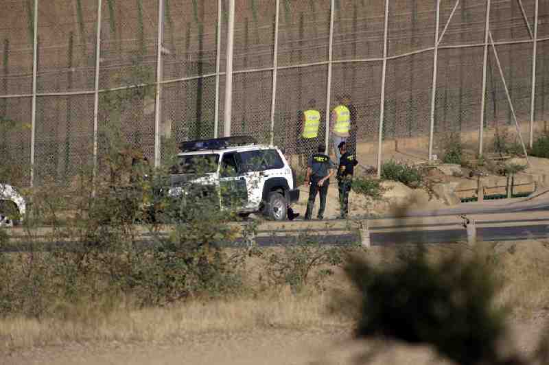Interior refuerza la valla de Melilla con 275 agentes de la Guardia Civil y de la Policía Nacional