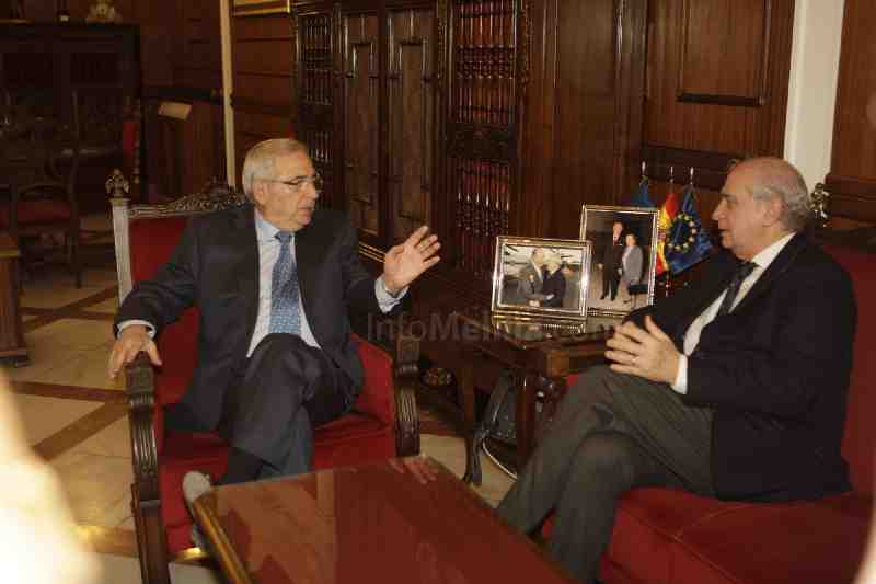 La visita del ministro del Interior a Melilla en imágenes