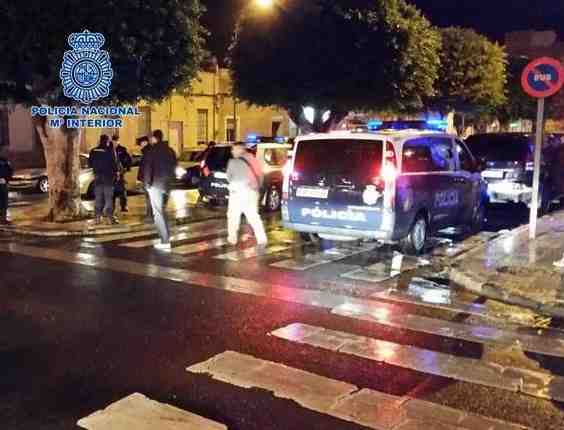 La Policía Nacional lleva a cabo un plan especial contra la prostitución en el barrio de El Real