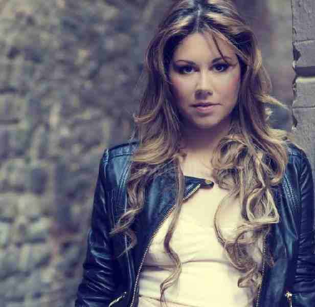 La cantante de boleros Tamara se sube esta noche al escenario de la Caseta Municipal