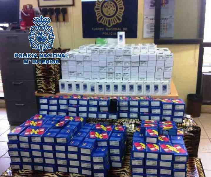 La Policía Nacional interviene en Melilla 1.329 teléfonos móviles que iban a ser vendidos a bajo precio