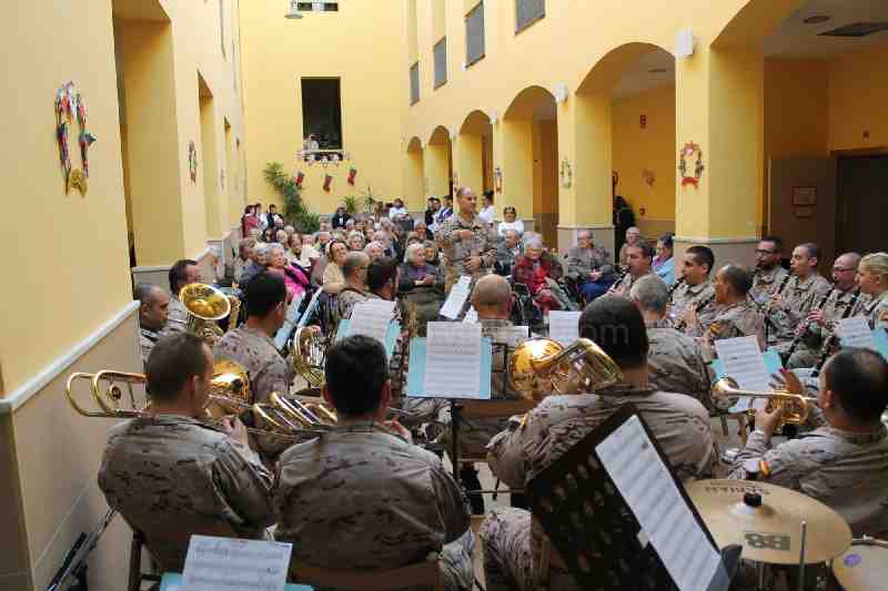 La Unidad de Música de COGEMEL inaugura la Navidad en Centro de Educación Especial “Reina Sofía”, y Centro Asistencial “La Gota de Leche”