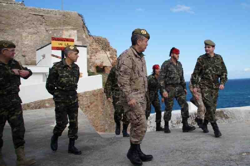 El General Bohigas Jayme, Jefe de la Dirección de Acuartelamientos, visita la Base discontinua Melilla
