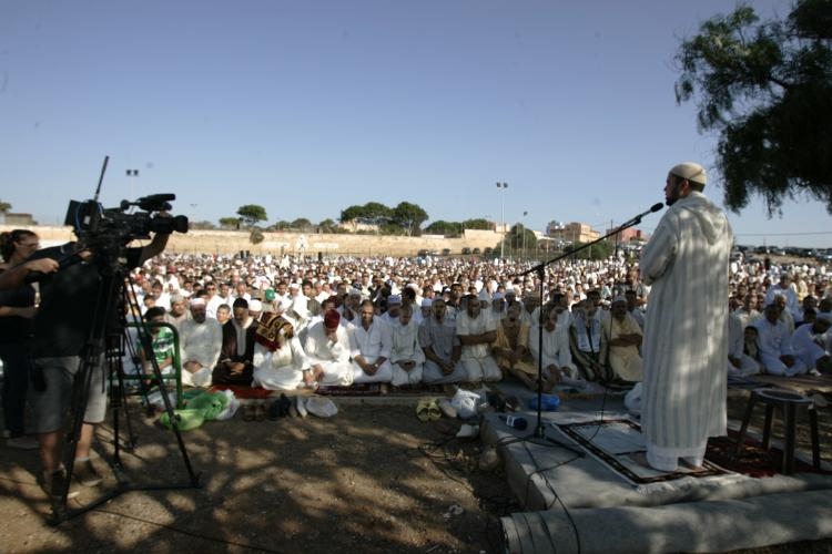 Miles de musulmanes celebran hoy en Melilla el final del Ramadán o Aid El Fitr