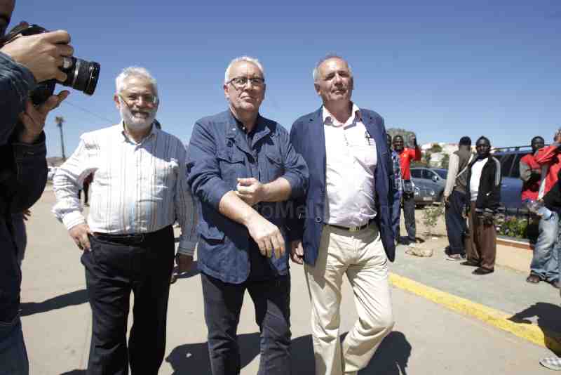 Cayo Lara: "La inmigración sólo acabará cuando se frene el expolio a África"