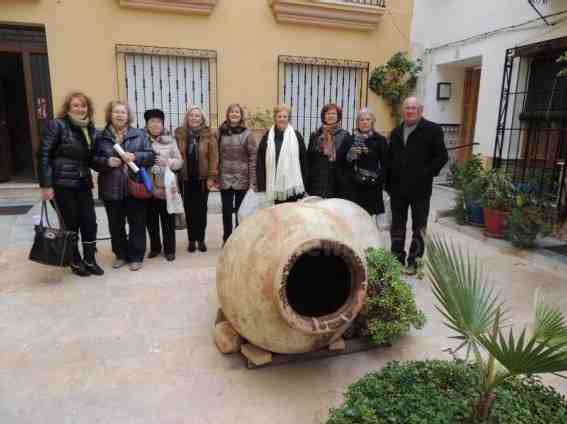 Los socios de la Casa de Melilla en Almería se trasladan a Purchena para seguir disfrutando de su programa “Conozcamos Nuestros Pueblos”