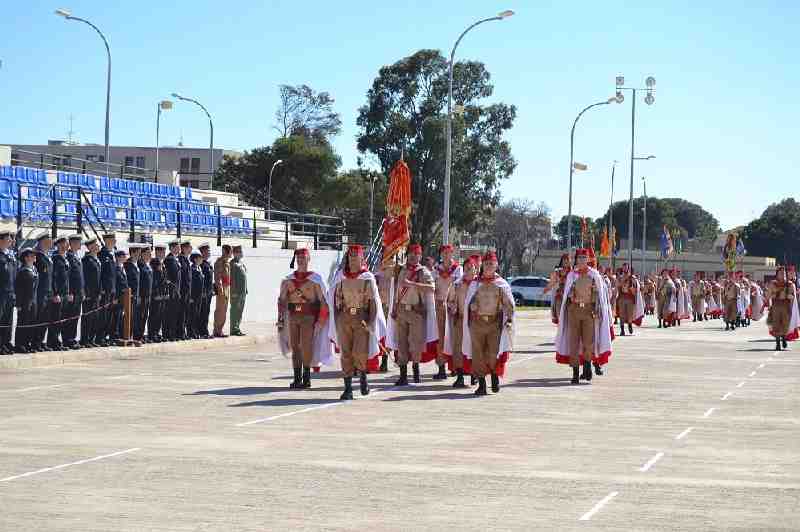 La base Alfonso XIII acoge el tradicional 'Viernes Regular' con la asistencia de mandos y alumnos del buque 'Juan Sebastian Elcano'