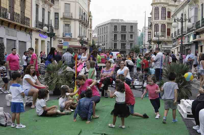 La Avenida se convierte por unas horas en exponente de la movilidad sostenible, el ocio y el deporte