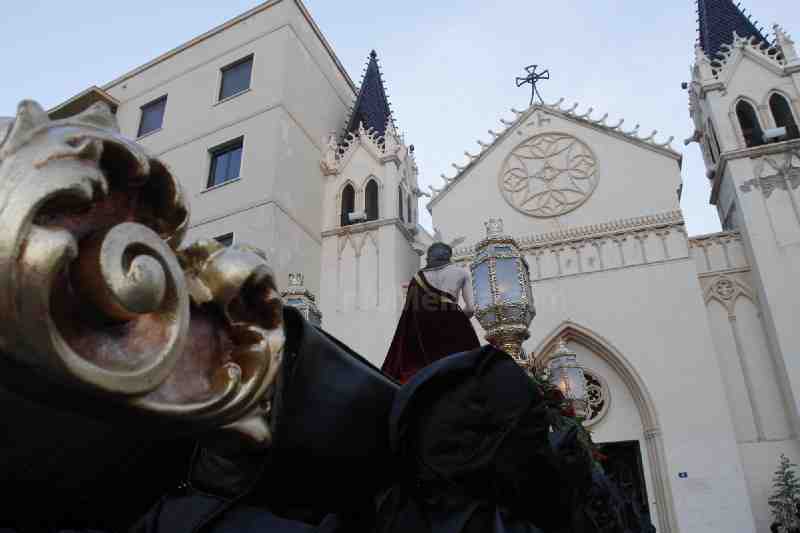‘El Humillado’ pasea sus heridas y su dolor en una noche primaveral de Martes Santo
