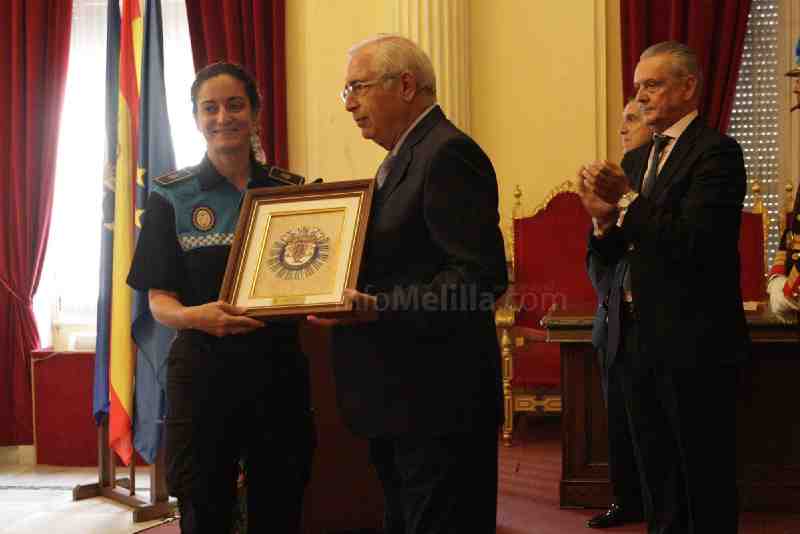 La Policía Local celebra su patrón con la entrega de la Cruz al Mérito Profesional
