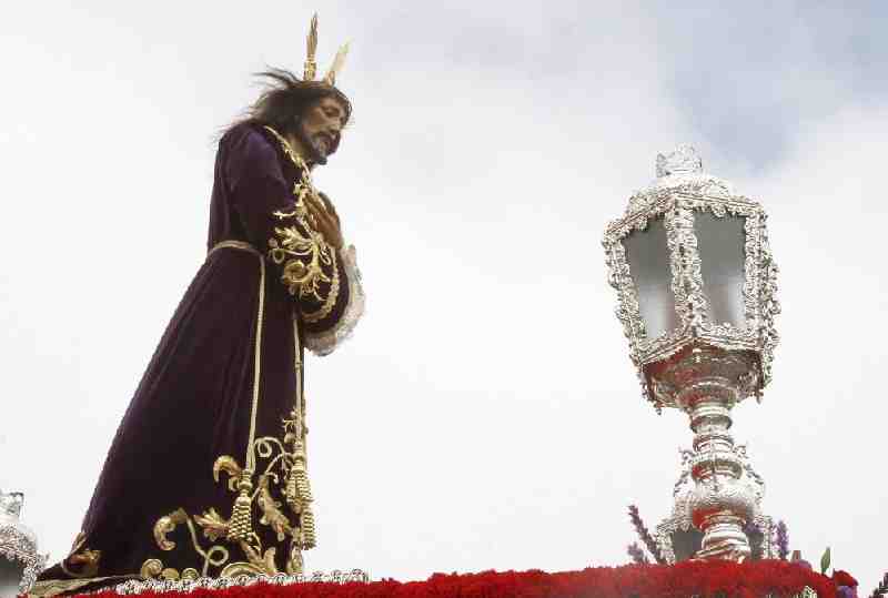 El amor y el perdón vuelven a presidir la noche del Jueves Santo melillense