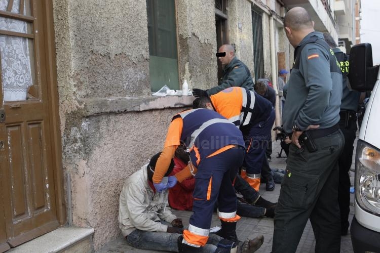 Alrededor de 60 inmigrantes han logrado entrar a Melilla tras un salto masivo protagonizado por unos 150