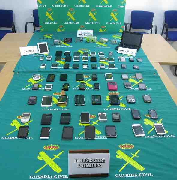 La Guardia Civil de Melilla recupera 73 apararos tecnológicos procedentes de robos cometidos en Málaga