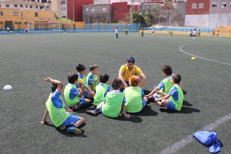 FMF: El balón comienza a rodar en el torneo fin de escuela