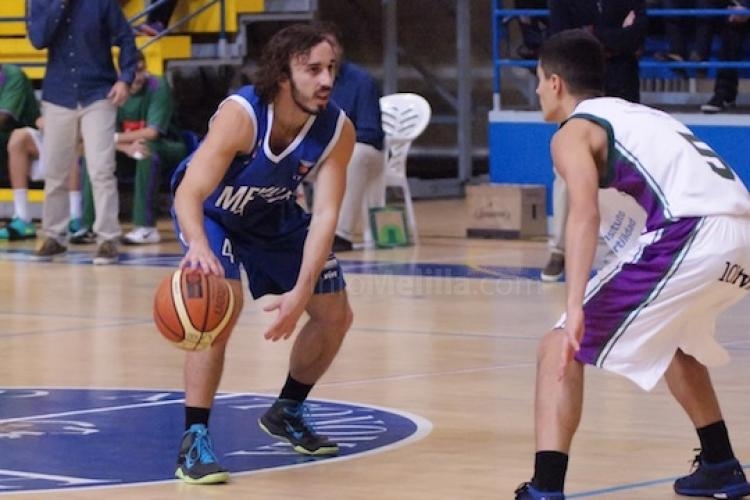 Uno de los bases de Melilla Baloncesto, el lesionado Pelayo Larraona