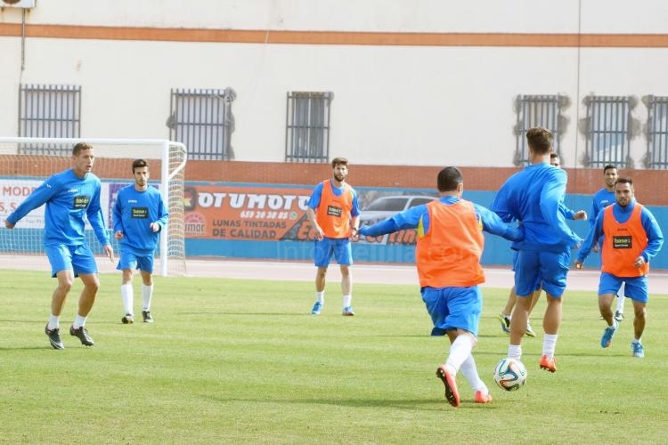 La U.D. Melilla sigue ejercitándose para el ‘Partido de la Salud’