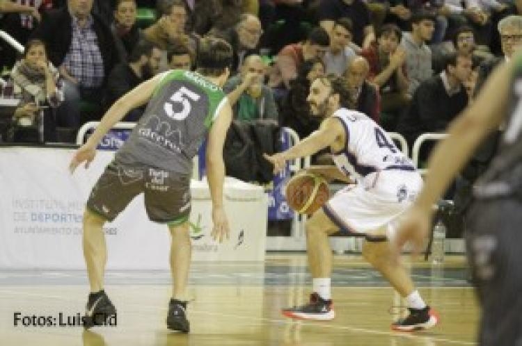 El Decano cae en el Multiusos ante un inspirado Cáceres P. de la Humanidad (82-79)