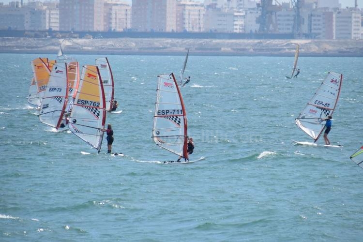 Clase preolímpica de windsurf: María Rioja es 7ª en sub-15 y 6ª en la Copa de España