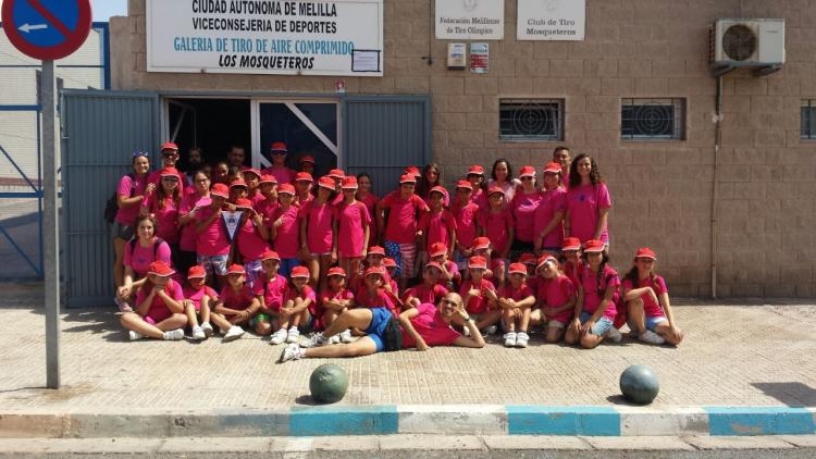Visita de las colonias a la Federacion de tiro