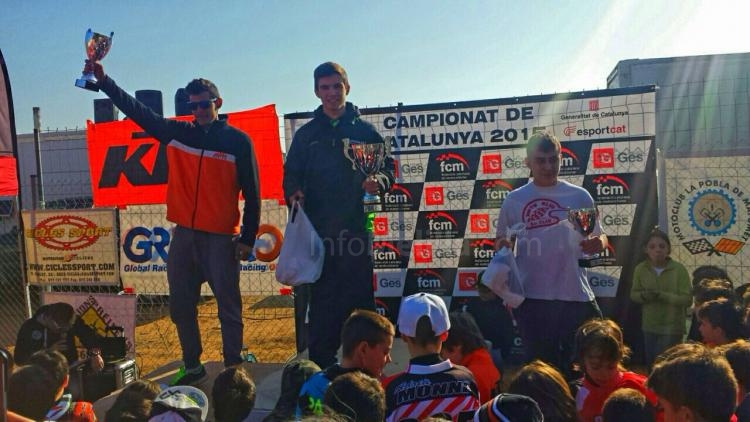 Borja Martin en el podiun tras quedar como primer clasificado