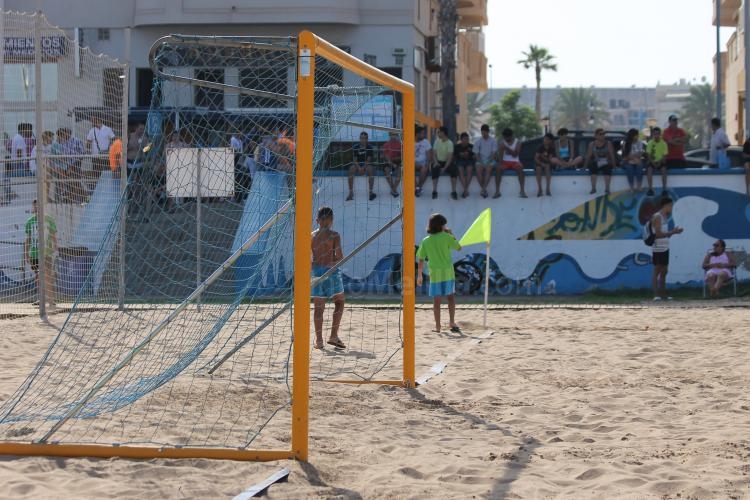 Los Campeonatos Autonómicos de Fútbol Playa dejan una media de 9,76 goles por partido