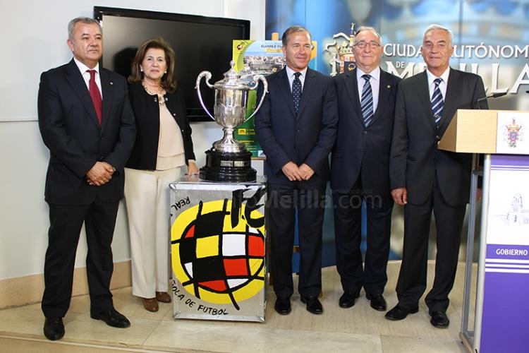 Presentación cartel Copa de la Reina de Fútbol 11:El mejor fútbol femenino del país empieza a palparse en Melilla