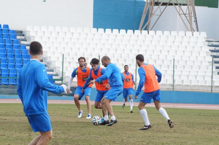 Unión Deportiva Melilla: Último entrenamiento antes de visitar al Córdoba B