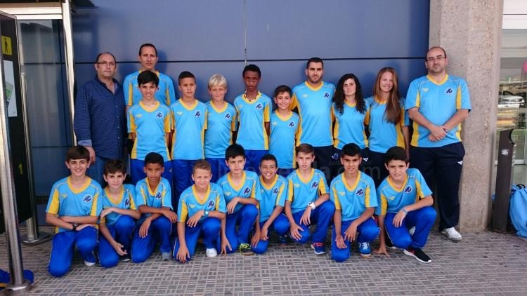 La Selección Alevín de Fútbol 8 abre mañana el Nacional con un triple enfrentamiento después de una odisea de viaje