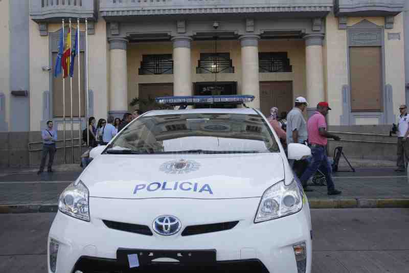 Seis nuevos vehículos híbridos completarán el parque móvil de la Policía Local
