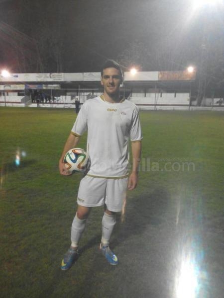 Vitu, máximo goleador del Martos y del grupo 9 con 18 goles