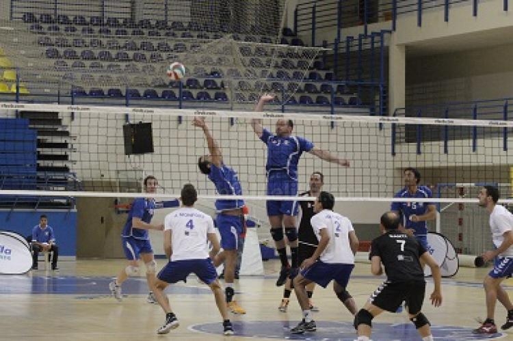 Pese a la derrota ante CV Mediterráneo (3-2) CV Melilla es ya nuevo equipo de la máxima categoría del volei nacional