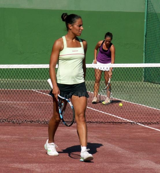 XII Internacional de Tenis Femenino Ciudad de Melilla: Los partidos pudieron comenzar a pesar del retraso por el estado de las pistas