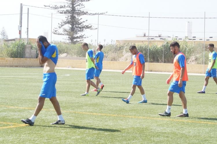 La U.D. Melilla se ejercita antes de viajar a Lepe